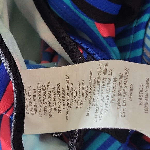 NIKE racer back swim shirt - Picture 3 of 6